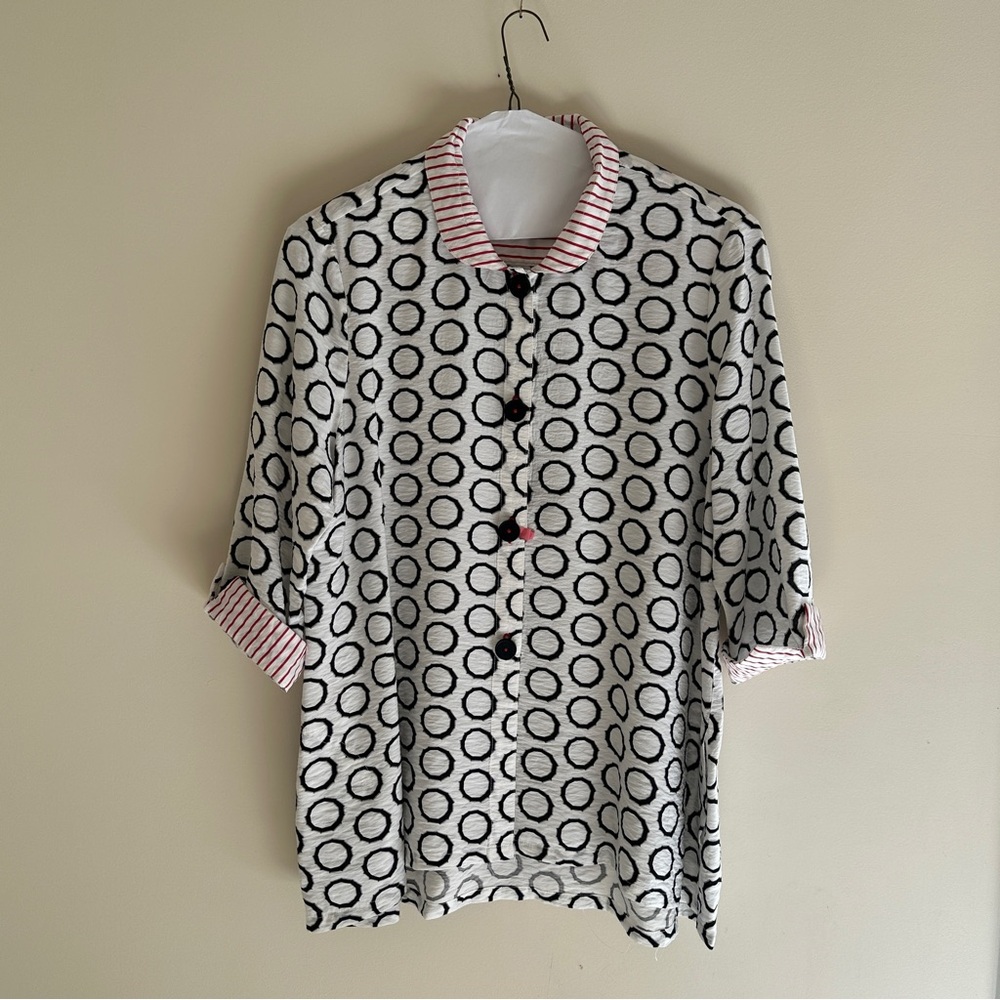 Over sized button down Women’s XL. white, black, red accents.